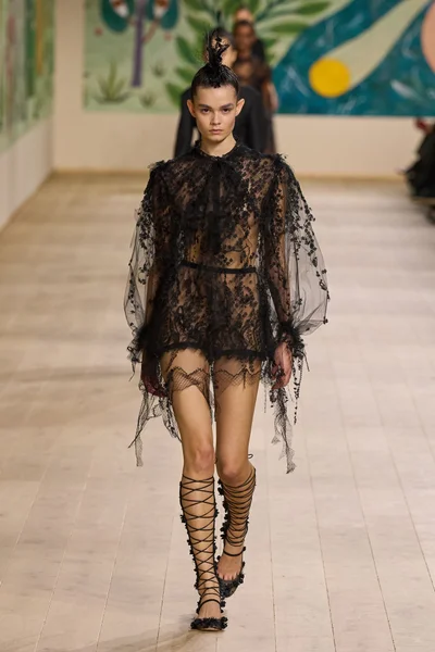 Look 2